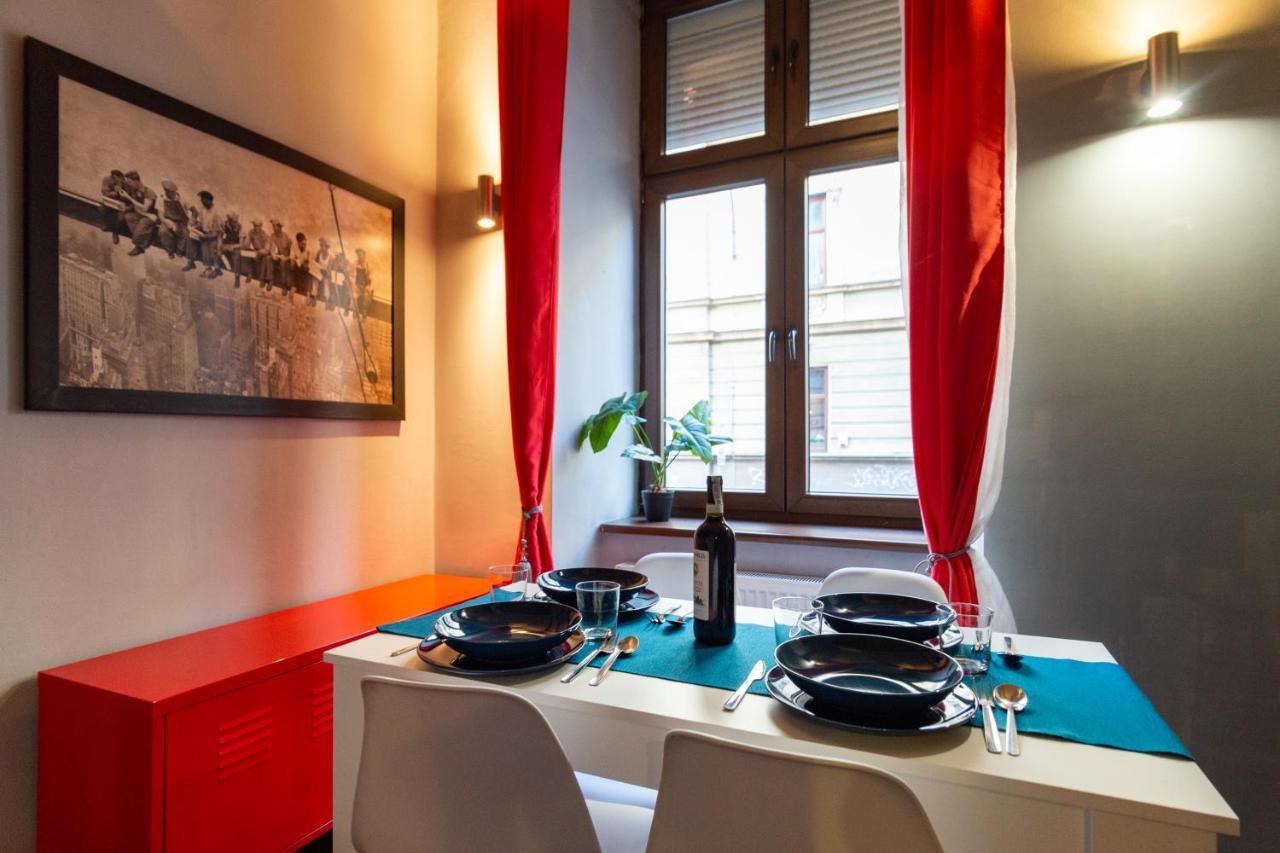 Lilly Apartment Main Train Station Old Town By The Castle Suites Krakow Cracóvia Exterior foto