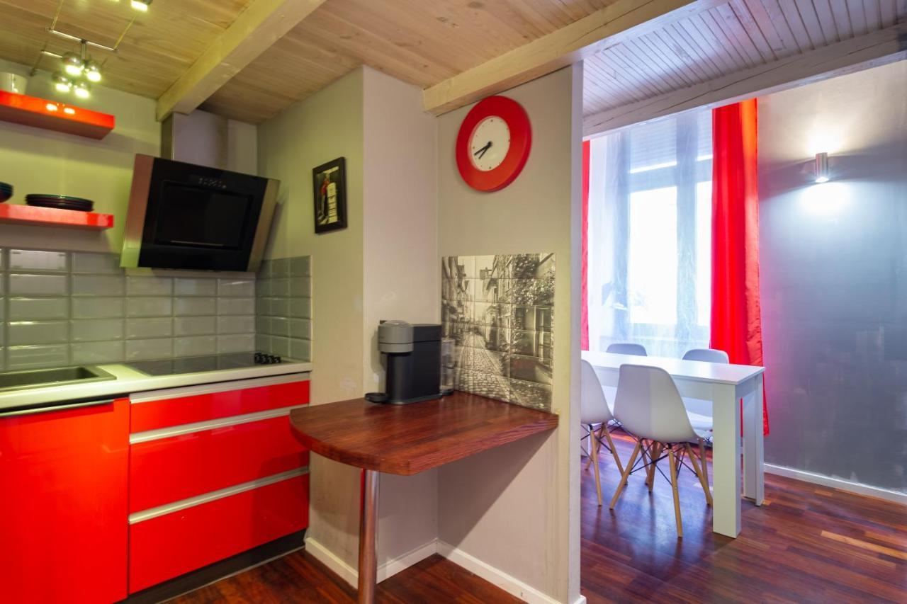 Lilly Apartment Main Train Station Old Town By The Castle Suites Krakow Cracóvia Exterior foto